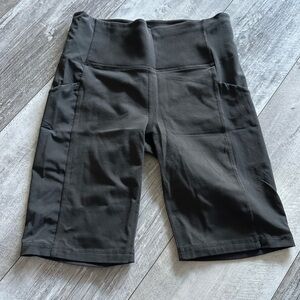 Athleta Women's dark gray active Shorts medium